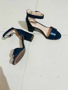 Clarks Collection Navy Heels