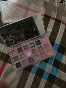Huda Beauty Rose Quartz Palette