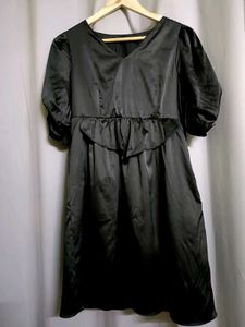 Elegant Black Silk Midi Dress