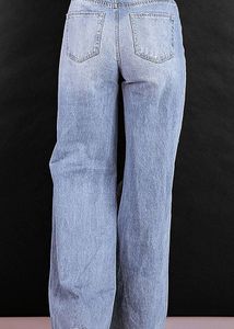 straight fit Ripped jean