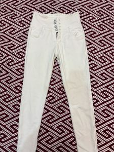 White High-Waisted Jeans