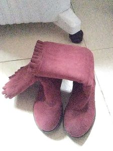 Kids Solid Snow Boots In Velvet Maroon.