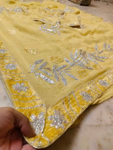 beautiful 😍 gotta patti work saree