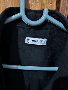 mango black t-shirt