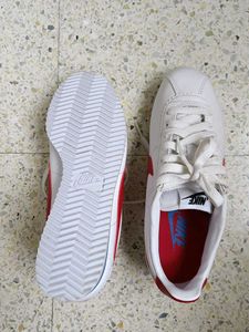 NEW📢 Nike Cortez-Classic White &amp; Red Sneakers