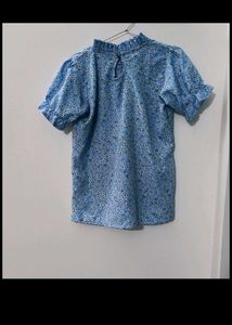 Floral Print &#34;TOP&#34; with Puff sleeves