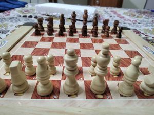 Classic Chess Set (Wooden)