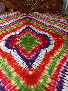 Colorful Tie-Dye Throw Blanket