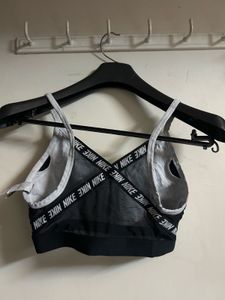 Nike Sports Bra - Active Wear