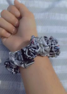 Patterned Scrunchie