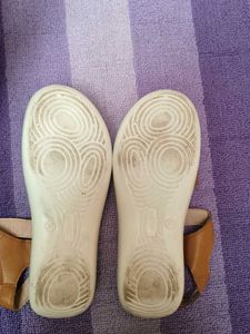 Lightweight Stylish Flat Sandals