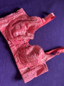 Pretty in Pink Lace Bra🩷