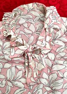 PINK WHITE TOP