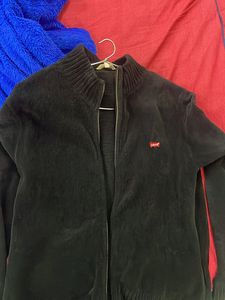 Levis Women Sweatshirt In Good Condition
