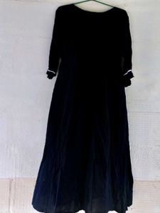 Beautiful Chickenkari Kurthi🖤