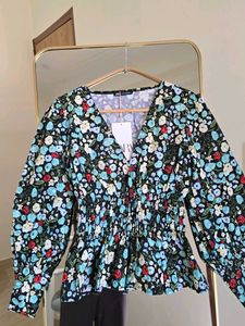 Zara Floral V Neck Peplum Puff Sleeve Top