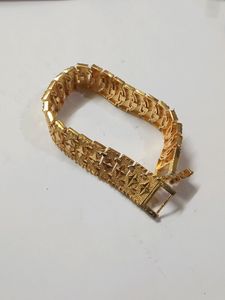 Mens Bracelet Looks Like Gold