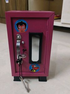 mini iron Piggy Bank with keys