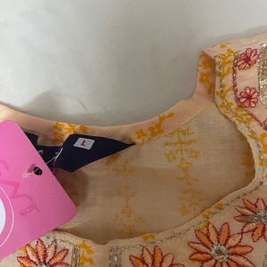 Beautiful Frock Type Kurti With Pink Shade 🌺🦩🎟️🩰