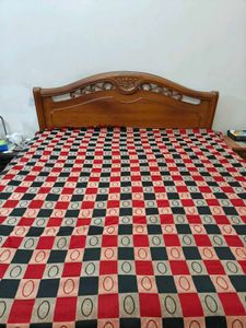 Checkered Bedsheet Set