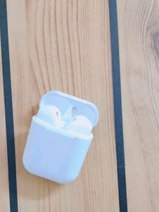 Airpods Barely Used With Free Charger