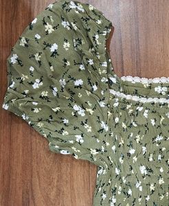 Floral Smocked Crop Top Z2