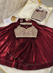 Exclusive Bridal/Party Lehenga Set 🌹With free ear