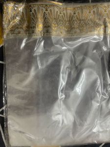 Elegant dining table cover