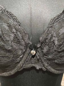 Victoria’s Secret Body By Victoria Black Lace Bow