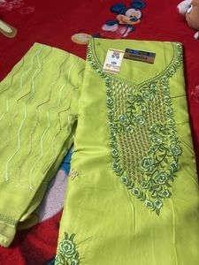 Women Unstich  Suite