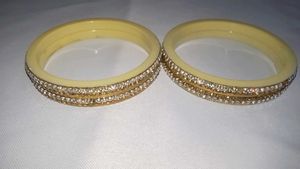 SUKRITI Lac Cubic Zirconia Bangle Set