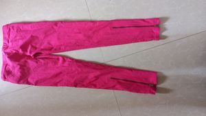 Women&#39;s pink jegging
