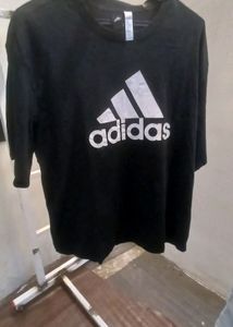 Adidas T-shirt