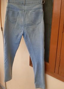 Light blue high Waist skinny jeans 💕