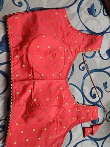 Selling A Combo Of 2 Sarees