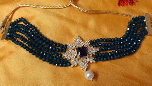 Allure Glittering Women Necklace And Earrings