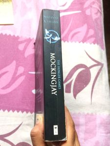 Hunger Games Mockingjay book- Suzanne Collins