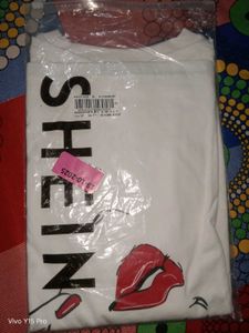 Trendy White Graphic Tee