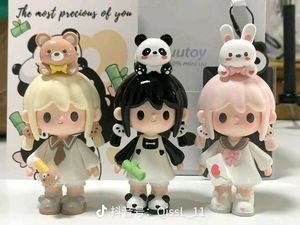 Bracelet. Toys. Keychains