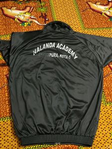 Victa Brand Track Suit XXL Brand