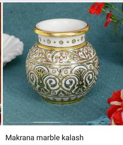 Makrana Marble Kalash