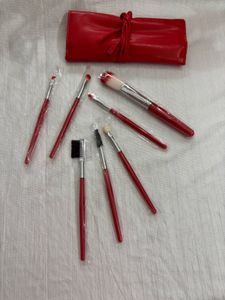 7-Piece Professional Makeup Brush Set with Red Pou