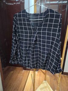 Checkered V-Neck Top