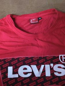 Levi's Red Graphic Tee