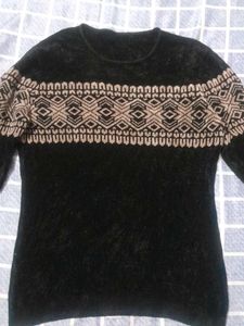 Patterned Black Pullover Sweater