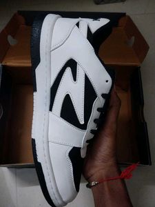 Syedan Black &amp; White Sneakers