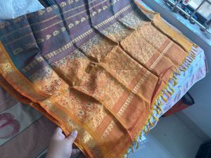 Elegant dual shade Silk Saree