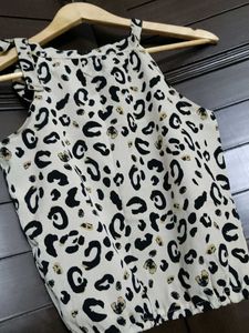 Animal Print Sleeveless Oneside Knot Top