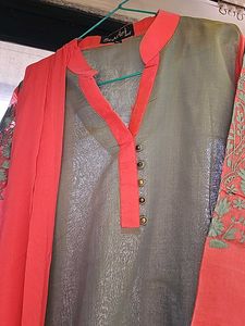 Beautiful Kurta Set With Embroidered Sleeves