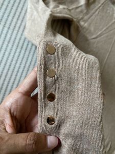 ❗️❗️Price Drop ❗️❗️Zara Basic Knit Crew Beige